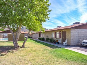 Garden Cove Apartments | 1626 West Desert Cove Avenue, Phoenix, AZ 85029 |44 Units | Built in 1977 | $2,450,000 | $55,682 Per Unit | $66.89 Per SF 