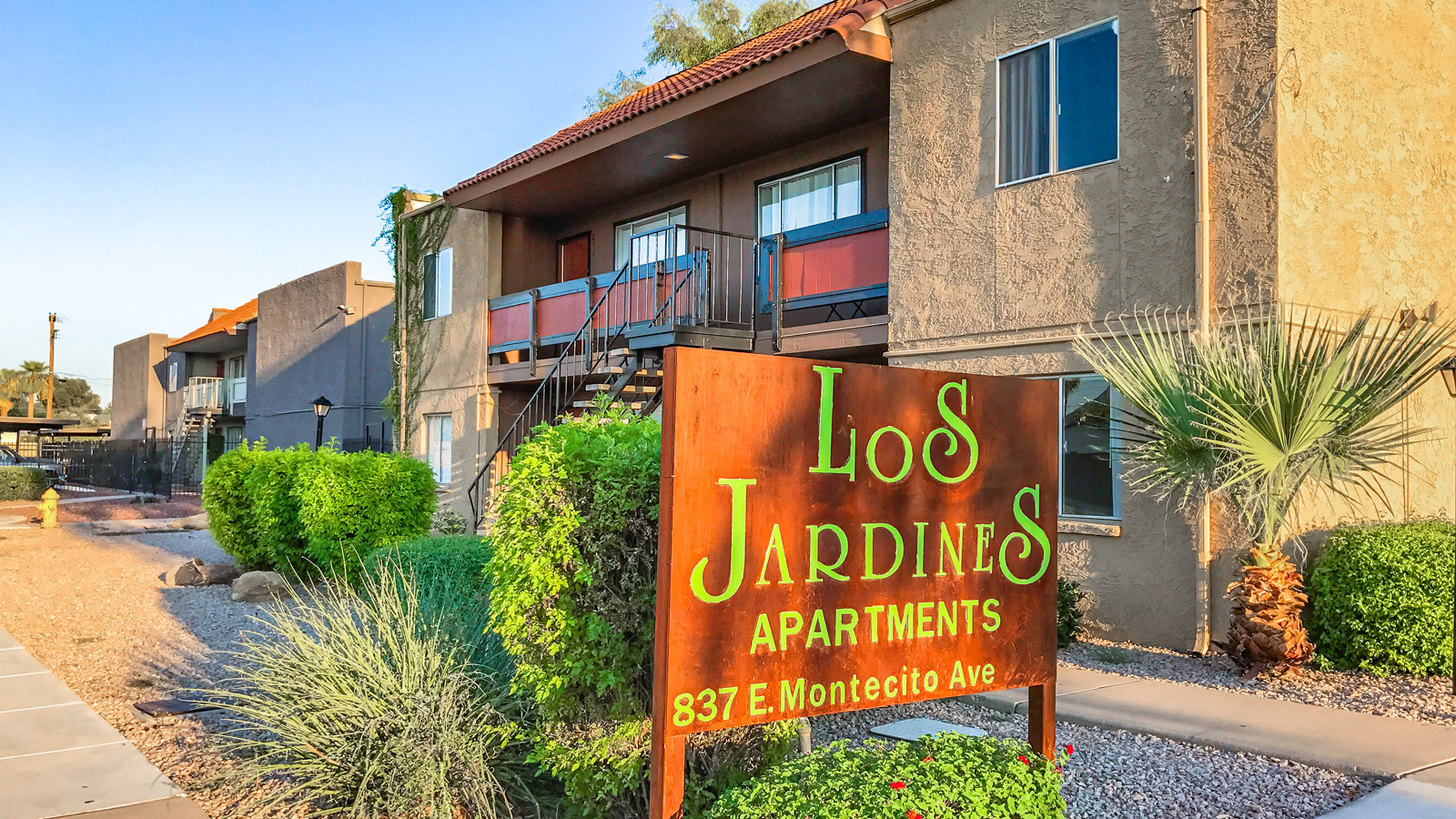 Los Jardines | 837 East Montecito Avenue, Phoenix, AZ 85014 | 28 Units | Built in 1981 | $2,187,500 | $78,125 Per Unit | $110.49 Per SF